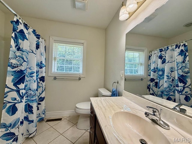 17138 E Cedar Hills Dr, Dexter, MO 63841 - bathroom with vanity, tile patterned floors, and a shower with curtain