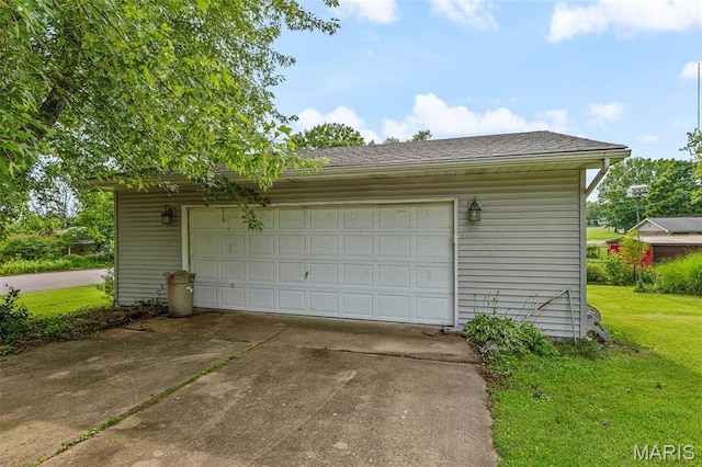 1301 Camillia St, Farmington, MO 63640 - view of garage