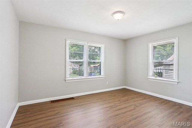 2756 Hawson Dr, Saint Louis, MO 63125 - photo 12