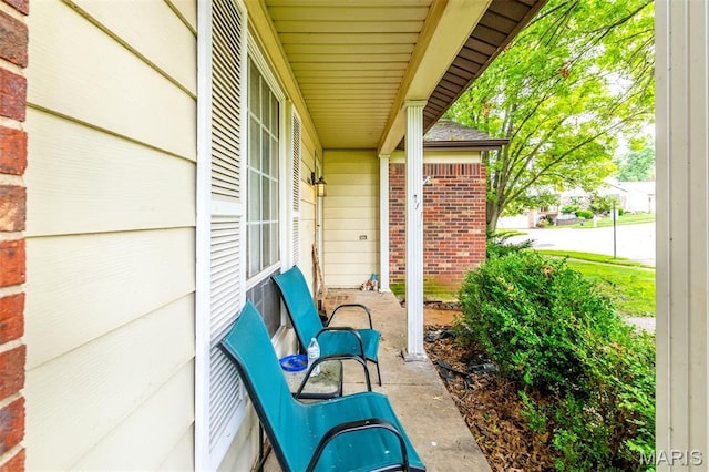 6048 La Chateau Ct, Saint Louis, MO 63129 - view of patio / terrace