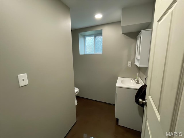 218 W 6th St, Hermann, MO 65041 - laundry area with a sink and recessed lighting
