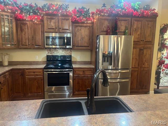 815 Gail St, Charleston, MO 63834 - photo 9
