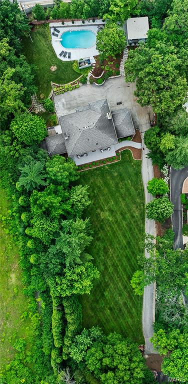 1259 Hampton Park Dr, Richmond Heights, MO 63117 - aerial overview of property's location with a pool