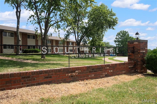 9925 Bunker Hill Dr Unit G, Saint Louis, MO 63123 - photo 1