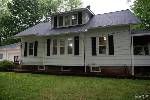 503 N Meramec St, St James, MO 65559 - view of front of home with a front lawn and roof with shingles