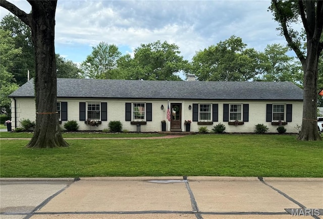 1715 Pine Hill Dr, Des Peres, MO 63131 - ranch-style home with brick siding, a front yard, and roof with shingles