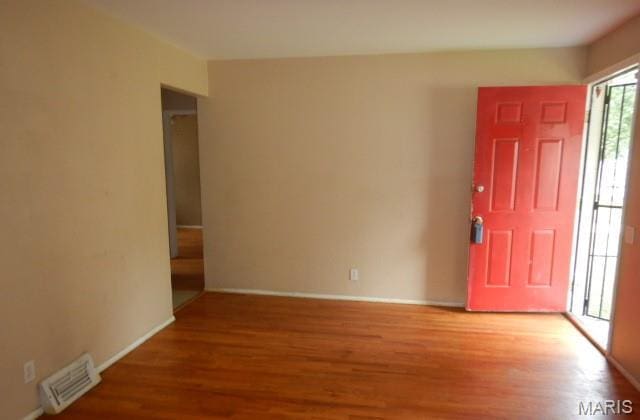 10246 Dacey Dr, Saint Louis, MO 63136 - entrance foyer with light wood-style flooring