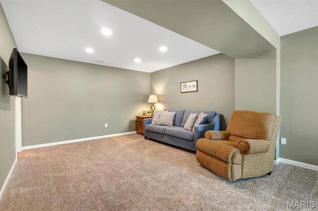 1424 Cortez Dr, Hillsboro, MO 63050 - carpeted living room featuring baseboards and recessed lighting