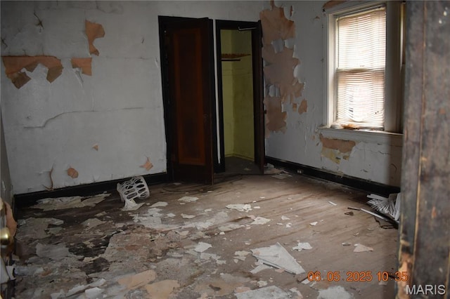 3835 Oakridge Blvd, Northwoods, MO 63121 - view of empty room