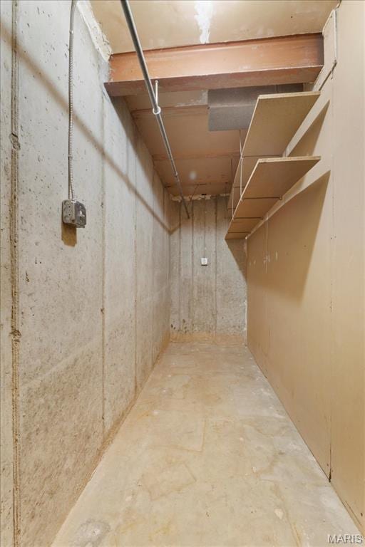 10401 Briarbend Dr Unit 2, Saint Louis, MO 63146 - view of basement