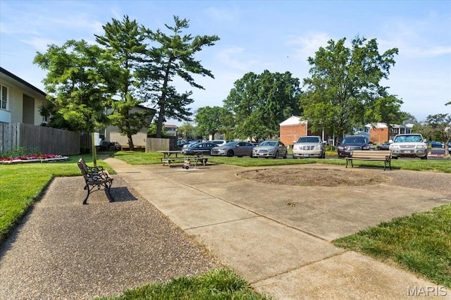 10401 Briarbend Dr Unit 2, Saint Louis, MO 63146 - view of patio / terrace