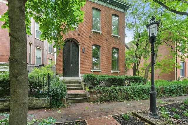 913 Morrison Ave, Saint Louis, MO 63104 - photo 2