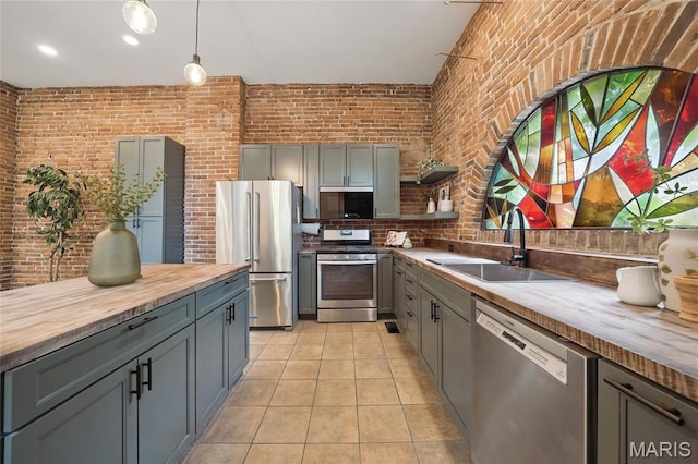 913 Morrison Ave, Saint Louis, MO 63104 - photo 13
