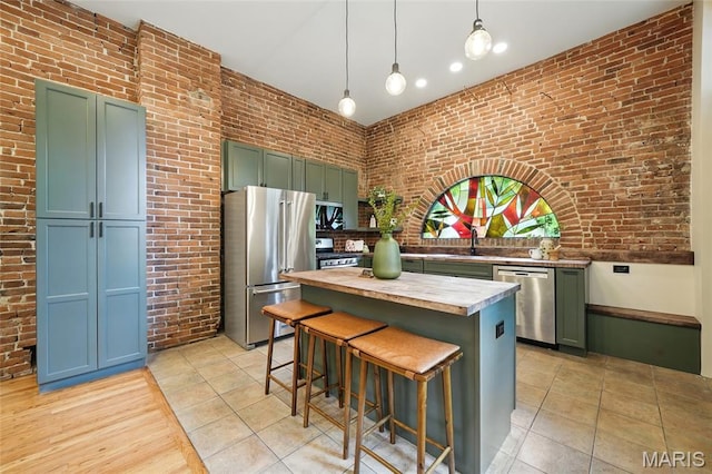 913 Morrison Ave, Saint Louis, MO 63104 - photo 15