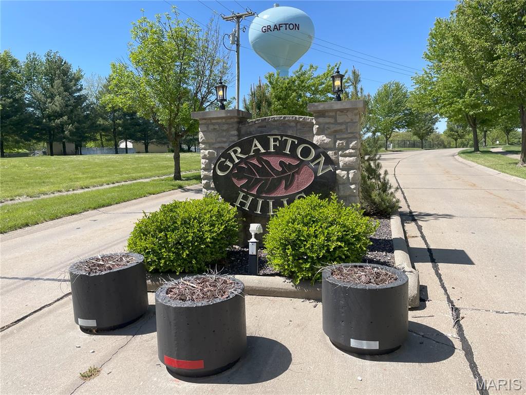 116 Wren Ct, Grafton, IL 62037 - photo 2