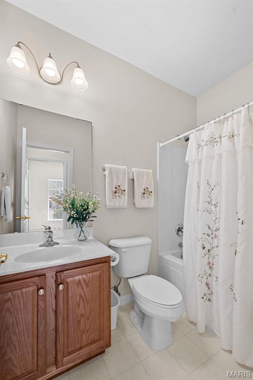 340 Revolution Dr, Saint Peters, MO 63376