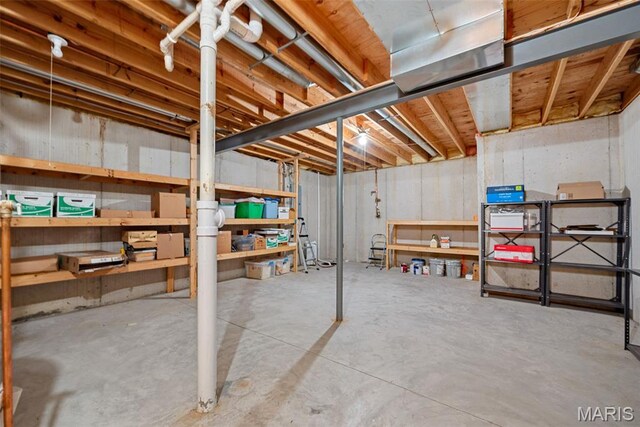 340 Revolution Dr, Saint Peters, MO 63376