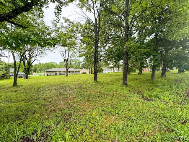 651 E Springfield St, St James, MO 65559
