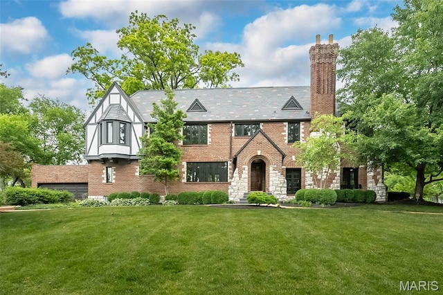 8051 Crescent Dr, Clayton, MO 63105