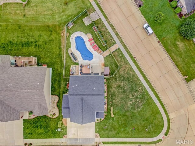 1050 Creekside Dr, Waterloo, IL 62298 - drone / aerial view of a pool