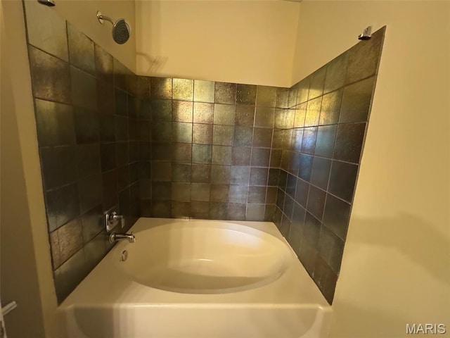 1520 Washington Ave Unit 617, Saint Louis, MO 63103 - view of full bathroom