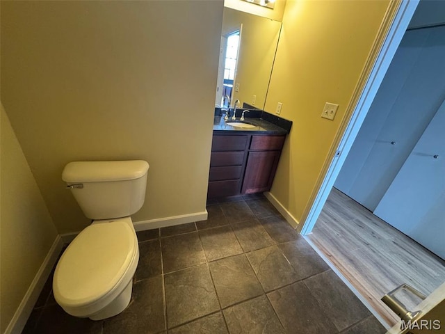 1520 Washington Ave Unit 617, Saint Louis, MO 63103 - bathroom featuring vanity and baseboards