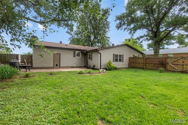 1004 Willow Ln, Sikeston, MO 63801 - rear view of property with a patio area