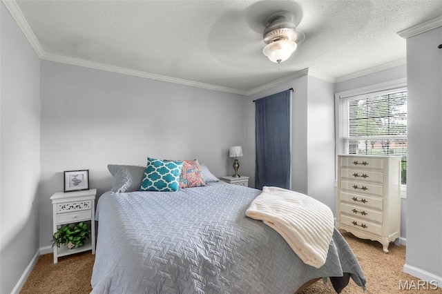 1004 Willow Ln, Sikeston, MO 63801 - bedroom with carpet flooring, crown molding, and a ceiling fan