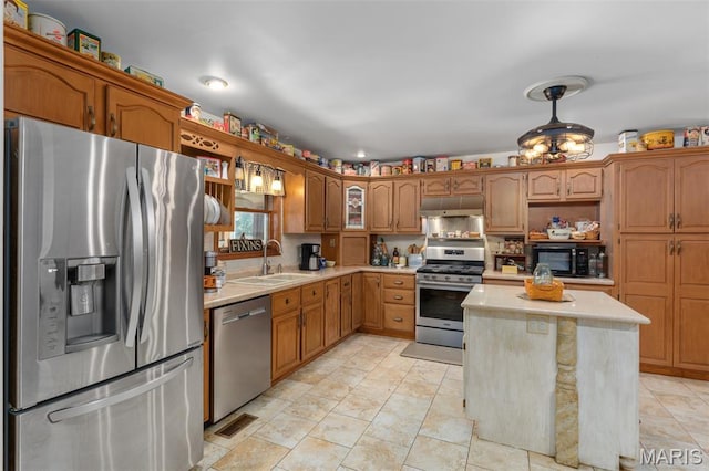 879 Old Quarry Trl, Litchfield, IL 62056