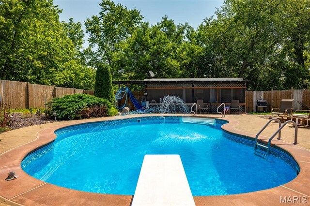 879 Old Quarry Trl, Litchfield, IL 62056