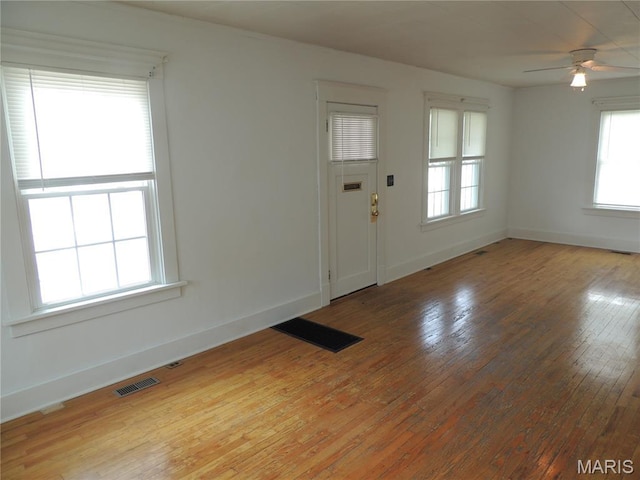 1203 E Jackson St, Mexico, MO 65265 - foyer featuring hardwood / wood-style flooring and a ceiling fan