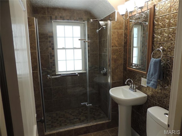 1203 E Jackson St, Mexico, MO 65265 - bathroom with tile walls and a shower stall