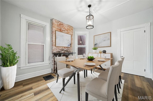 4550 Enright Ave, Saint Louis, MO 63108 - dining space with wood finished floors