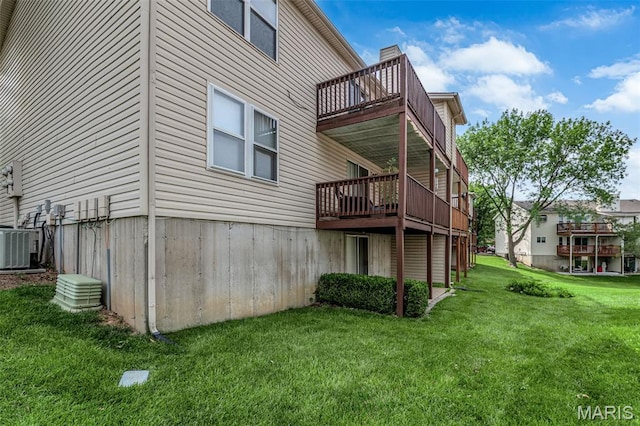 800 Sugar Valley Ct Unit A, Saint Peters, MO 63376 - back of house with a yard and a deck
