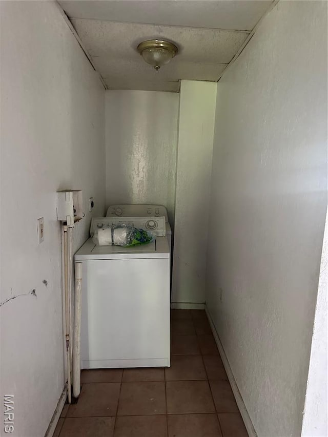 1409 Monroe St, Alton, IL 62002 - laundry room with washer / clothes dryer and tile patterned flooring