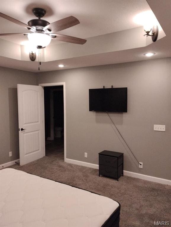 1107 Daffodil St, Sikeston, MO 63801 - bedroom featuring dark carpet, recessed lighting, and a ceiling fan