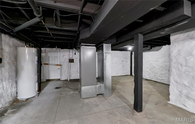 4275 E Ashland Ave, Saint Louis, MO 63115 - unfinished below grade area with water heater