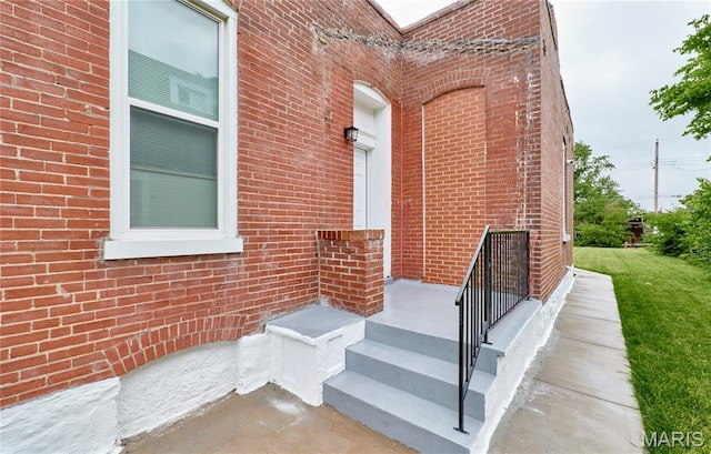 4275 E Ashland Ave, Saint Louis, MO 63115 - doorway to property with brick siding