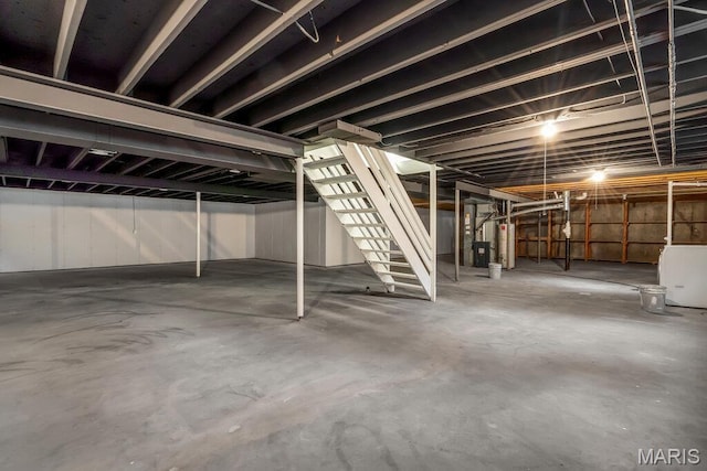 1254 Jade Wind Cir, Ballwin, MO 63011 - unfinished below grade area with gas water heater