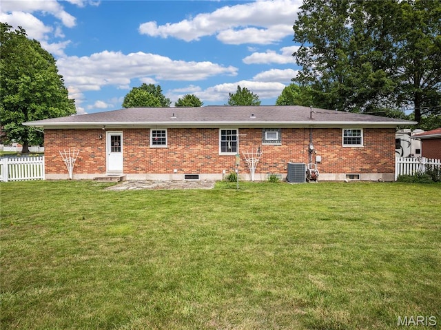 9 Richard St, Waterloo, IL 62298 - rear view of property with brick siding