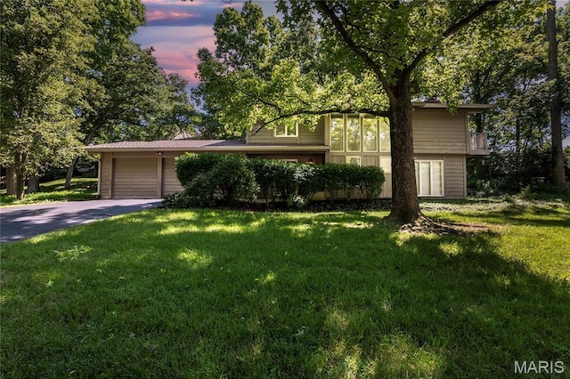 12827 Huntercreek Rd, Des Peres, MO 63131 - photo 1