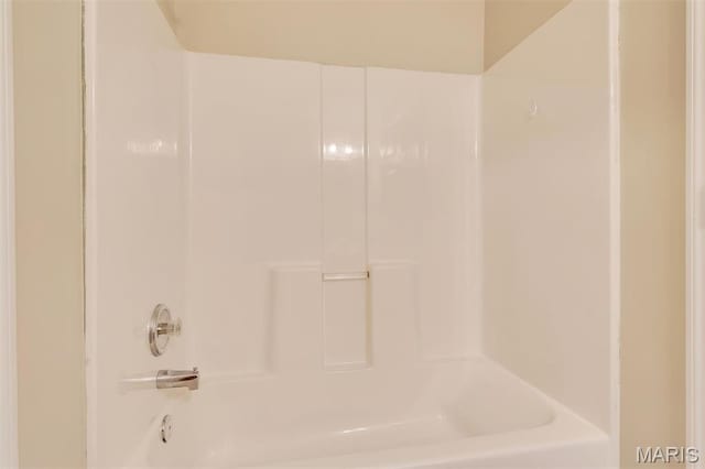 536 White Fence Dr, Wentzville, MO 63385 - bathroom featuring shower / tub combination