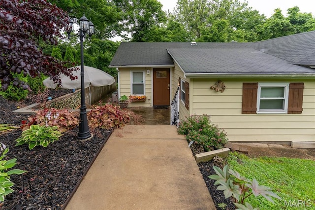623 Boyne St, De Soto, MO 63020 - view of front of house featuring a shingled roof