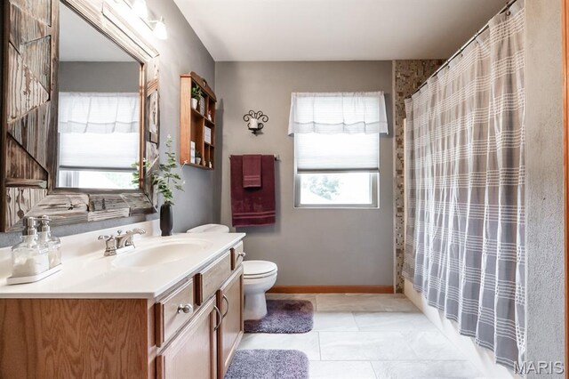 595 Chancellor Dr, Edwardsville, IL 62025 - full bathroom featuring vanity and a shower with curtain