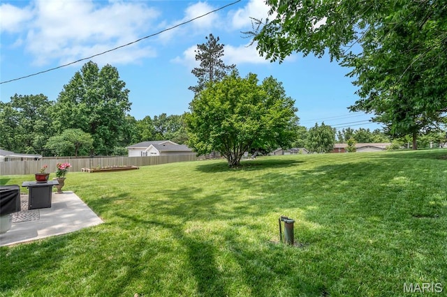 4004 W Dr, Saint Peters, MO 63376 - view of yard with a patio