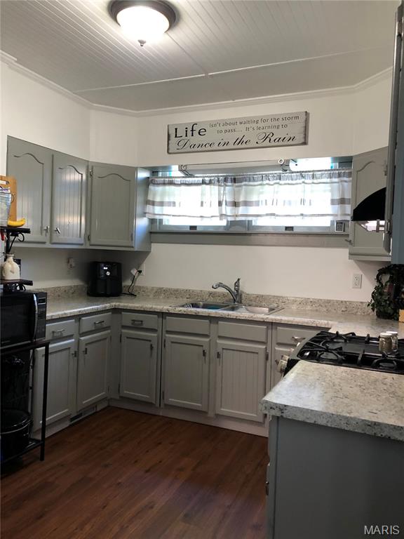 249 Maple St, Chester, IL 62233