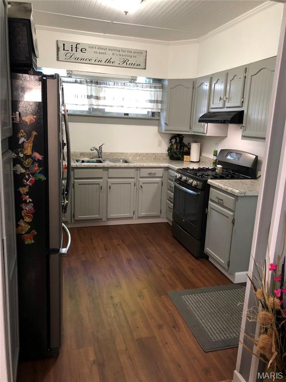 249 Maple St, Chester, IL 62233