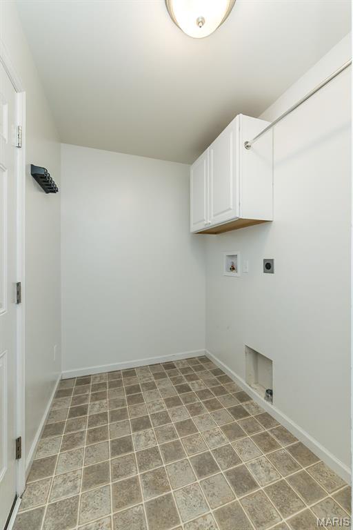 2837 Preston Woods Trl, Lake St Louis, MO 63367