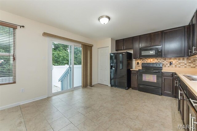 2837 Preston Woods Trl, Lake St Louis, MO 63367