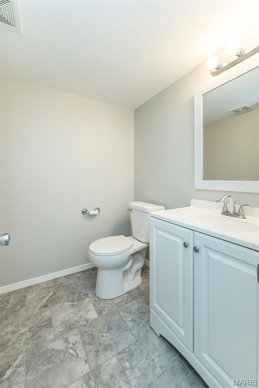 2837 Preston Woods Trl, Lake St Louis, MO 63367
